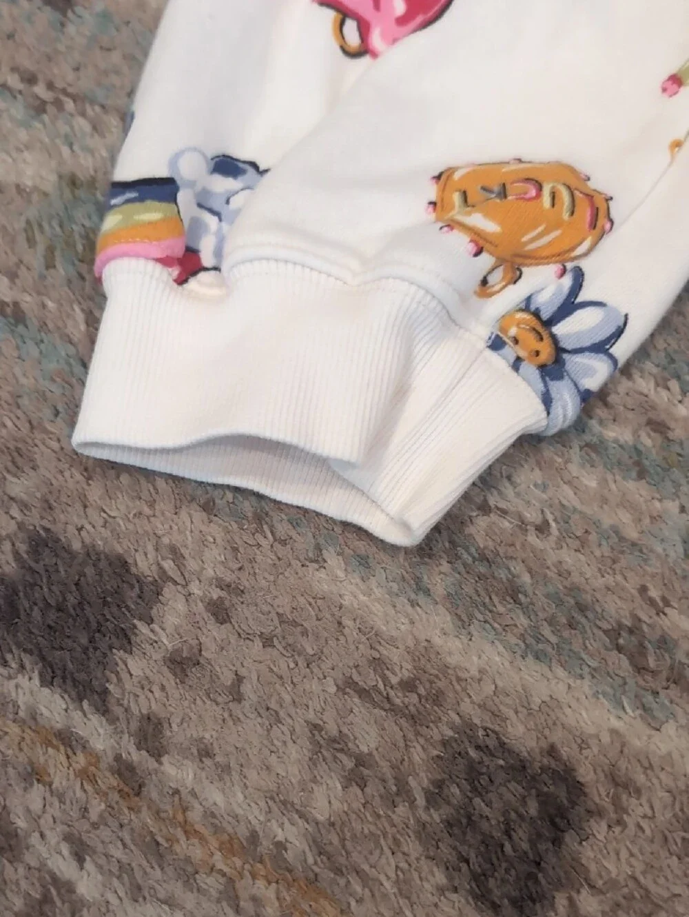 Old Navy White Kids Sweatshirt with Multicolor Cartoon Charm Prints